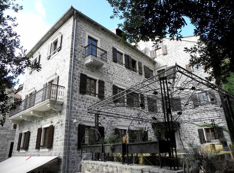 Villa Duomo, Montenegro