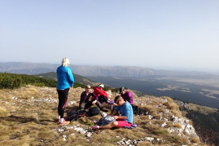 Hiking durmitor crvena stijena restting and overlooking canyon tara river