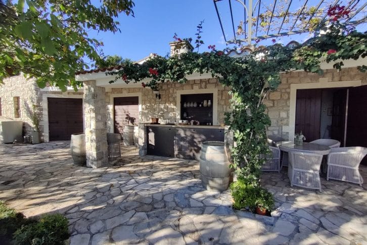 Savina Winery courtyard